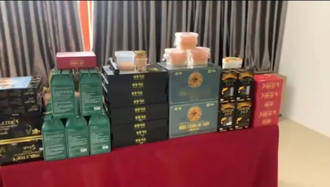 Quảng Bình: Nghi vấn tổ chức tour du lịch ''0 đồng'' rồi bán hàng giá cao cho người cao tuổi Quảng Bình: Nghi vấn tổ chức tour du lịch ''0 đồng'' rồi bán hàng giá cao cho người cao tuổi