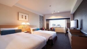 220j15000000y8a4f1BFF C 750 420 R5.jpg .webp