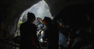 the team is filming the breathtaking scenery at doline 1638594117144002599 1724028792998687708582 0 0 1600 2560 crop 1724029118687510489140