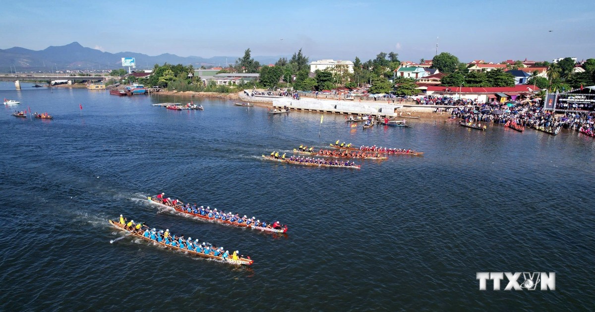 1725186574 vna potal quang binh soi noi le hoi dua thuyen truyen thong tren song nhat le 7568332 4682