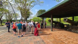 1726800853 z5846348095585 70169bdd6ced25d41bdda1c09efc64d4 1830