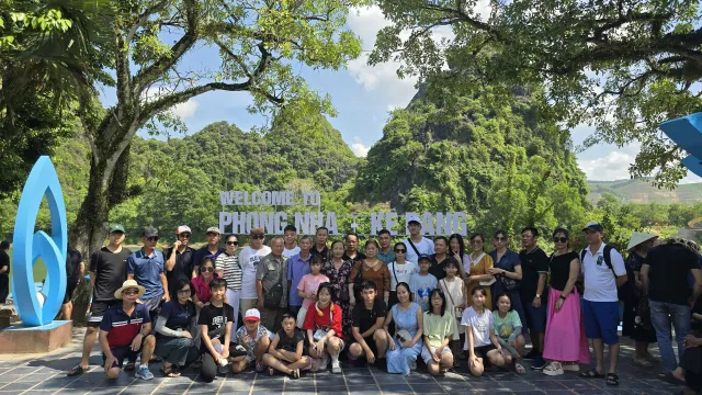 Quảng Bình: Tổng thu từ khách du lịch ước đạt hơn 200 tỷ đồng dịp nghỉ lễ Quốc khánh - Ảnh 2. Quảng Bình: Tổng thu từ khách du lịch ước đạt hơn 200 tỷ đồng dịp nghỉ lễ Quốc khánh - Ảnh 2.