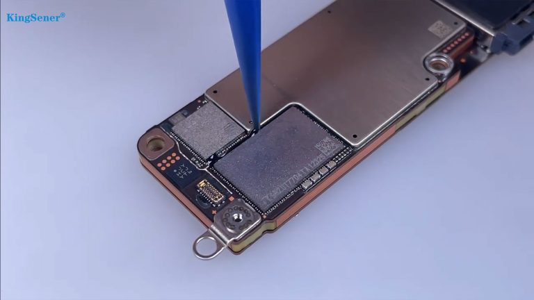 YouTuber tự mổ bụng, nâng cấp iPhone 16 Pro 128GB lên 1TB