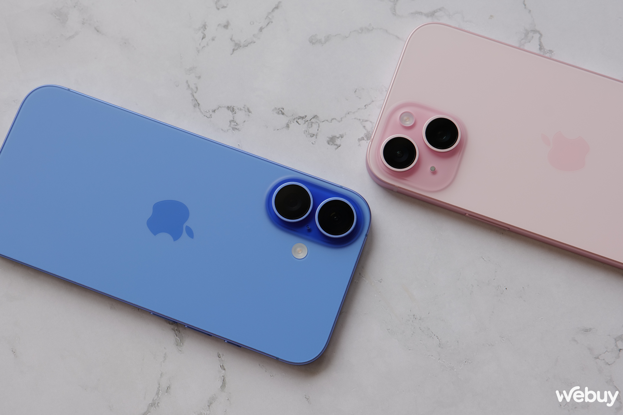 Trên tay iPhone 16 và iPhone 16 Plus chính hãng VN/A: Đây mới là chiếc iPhone đáng mua của năm nay, nhiều nâng cấp, có màu Trên tay iPhone 16 và iPhone 16 Plus chính hãng VN/A: Đây mới là chiếc iPhone đáng mua của năm nay, nhiều nâng cấp, có màu