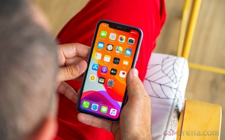 Chưa đầy 9 triệu, iPhone 11 xả kho rẻ như cho tháng 8, đủ mượt cho cơ bản, chụp đẹp như iPhone 16 iphone-11-t9-3-1693306375-1694514492.jpg