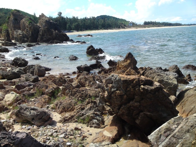 Ngoài Nhật Lệ, Quảng Bình còn có 1 bãi biển đẹp không kém: Được ví như "tuyệt tác", sở hữu cảnh đặc biệt- Ảnh 3. Ngoài Nhật Lệ, Quảng Bình còn có 1 bãi biển đẹp không kém: Được ví như "tuyệt tác", sở hữu cảnh đặc biệt- Ảnh 3.