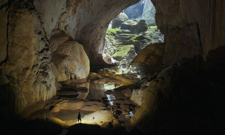 ‘A Crack in the Mountain’ – phim truyền thông điệp bảo tồn Sơn Đoòng