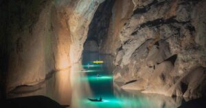 song ngam son doong 1725435360375 17254353610351107969815 364 0 1168 1536 crop 17254355302361249106582