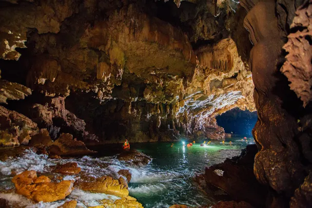 Hang Sơn Đoòng lọt top 7 điểm tham quan dưới lòng đất đẹp nhất thế giới - Ảnh 3. Hang Sơn Đoòng lọt top 7 điểm tham quan dưới lòng đất đẹp nhất thế giới - Ảnh 3.