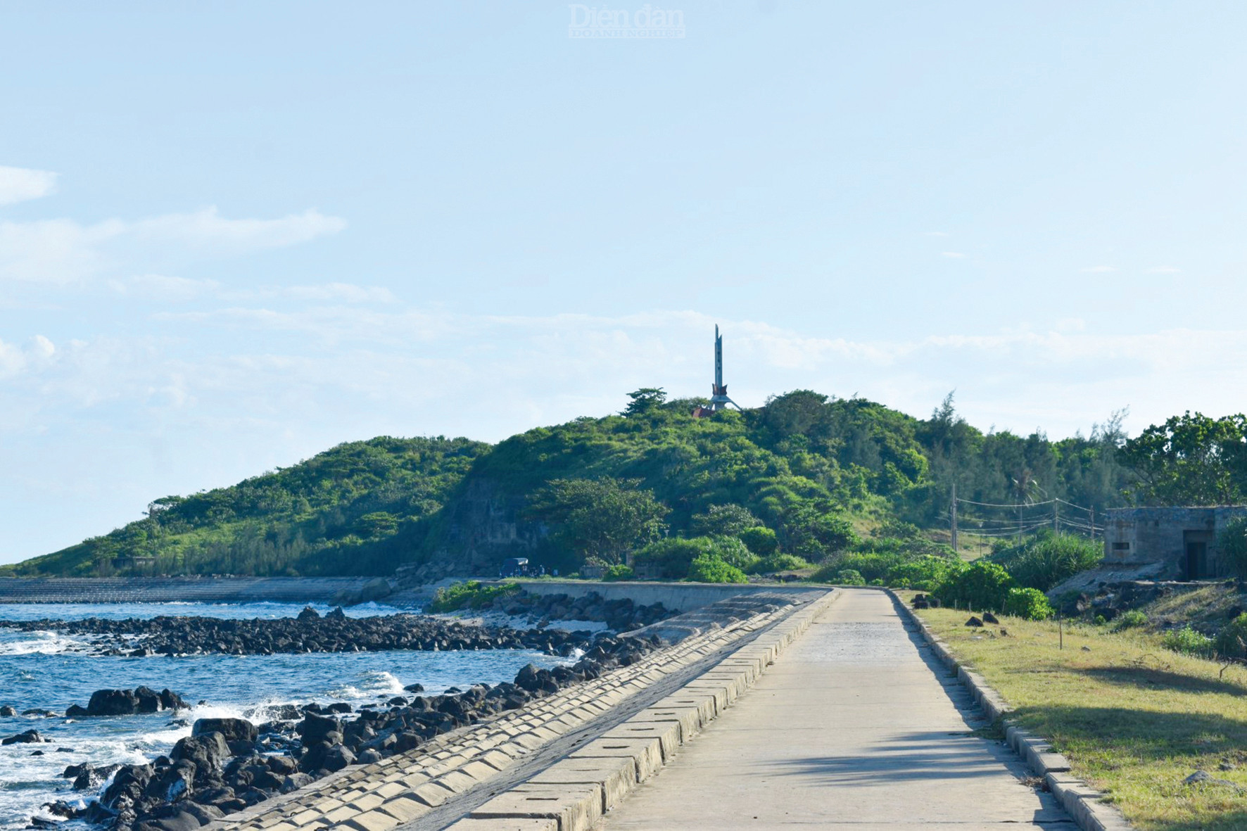Thúc đẩy tiềm năng du lịch Quảng Trị Vẻ đẹp hoang sơ đảo Cồn Cỏ (Ảnh Khắc Trà)