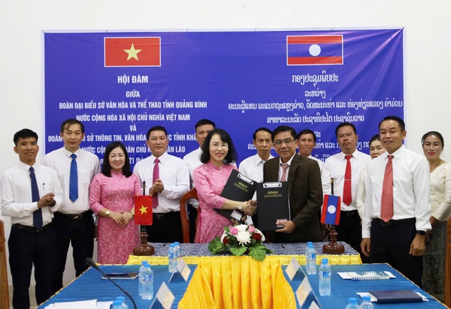 Tăng cường hợp tác lĩnh vực văn hóa giữa tỉnh Khăm Muồn (Lào) và tỉnh Quảng Bình - Ảnh 2. Tăng cường hợp tác lĩnh vực văn hóa giữa tỉnh Khăm Muồn (Lào) và tỉnh Quảng Bình - Ảnh 2.