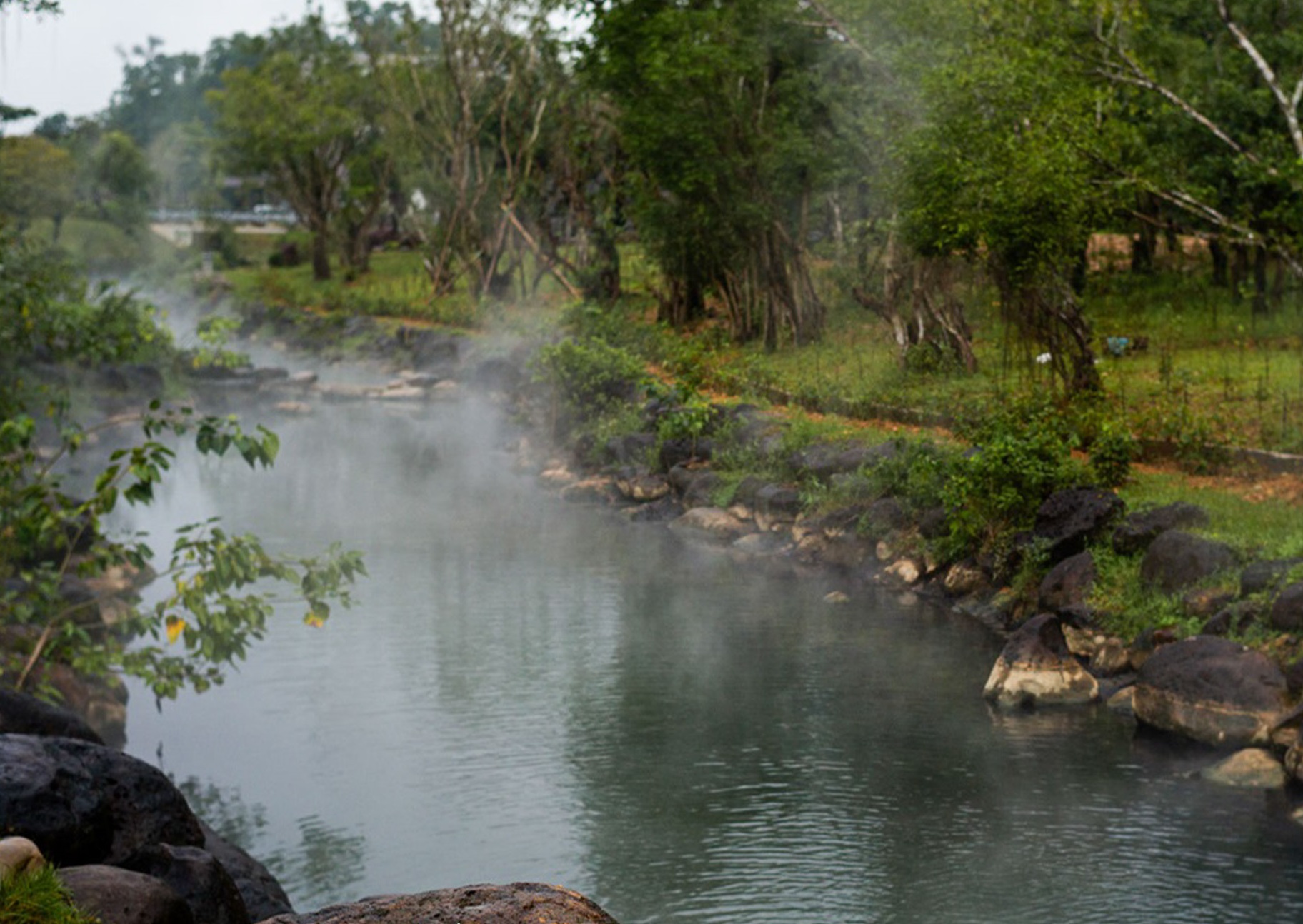 Suối nước nóng Bang cũng là 1 địa chỉ tuyệt vời để đến Quảng Bình mùa mưa. ẢNH: T.L Suối nước nóng Bang cũng là 1 địa chỉ tuyệt vời để đến Quảng Bình mùa mưa. ẢNH: T.L