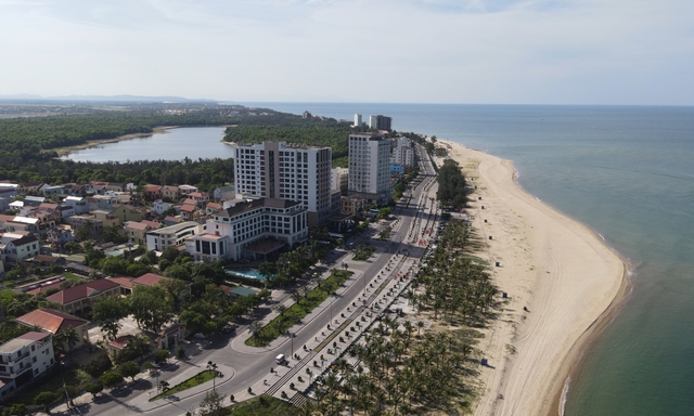 Quảng Bình: Tập trung khai thác tiềm năng biển để phát triển du lịch - Ảnh 1. Quảng Bình: Tập trung khai thác tiềm năng biển để phát triển du lịch - Ảnh 1.