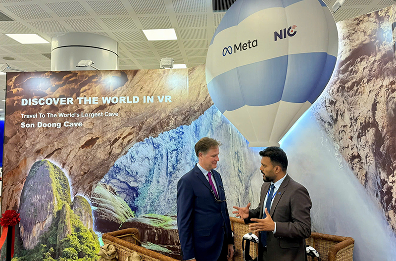 Hình ảnh du lịch Quảng Bình xuất hiện ấn tượng ở các gian hàng của Meta, Google Ông Nick Clegg, Chủ tịch phụ trách Đối ngoại Toàn cầu Tập đoàn Meta đánh giá cao tour thực tế ảo Sơn Đoòng.