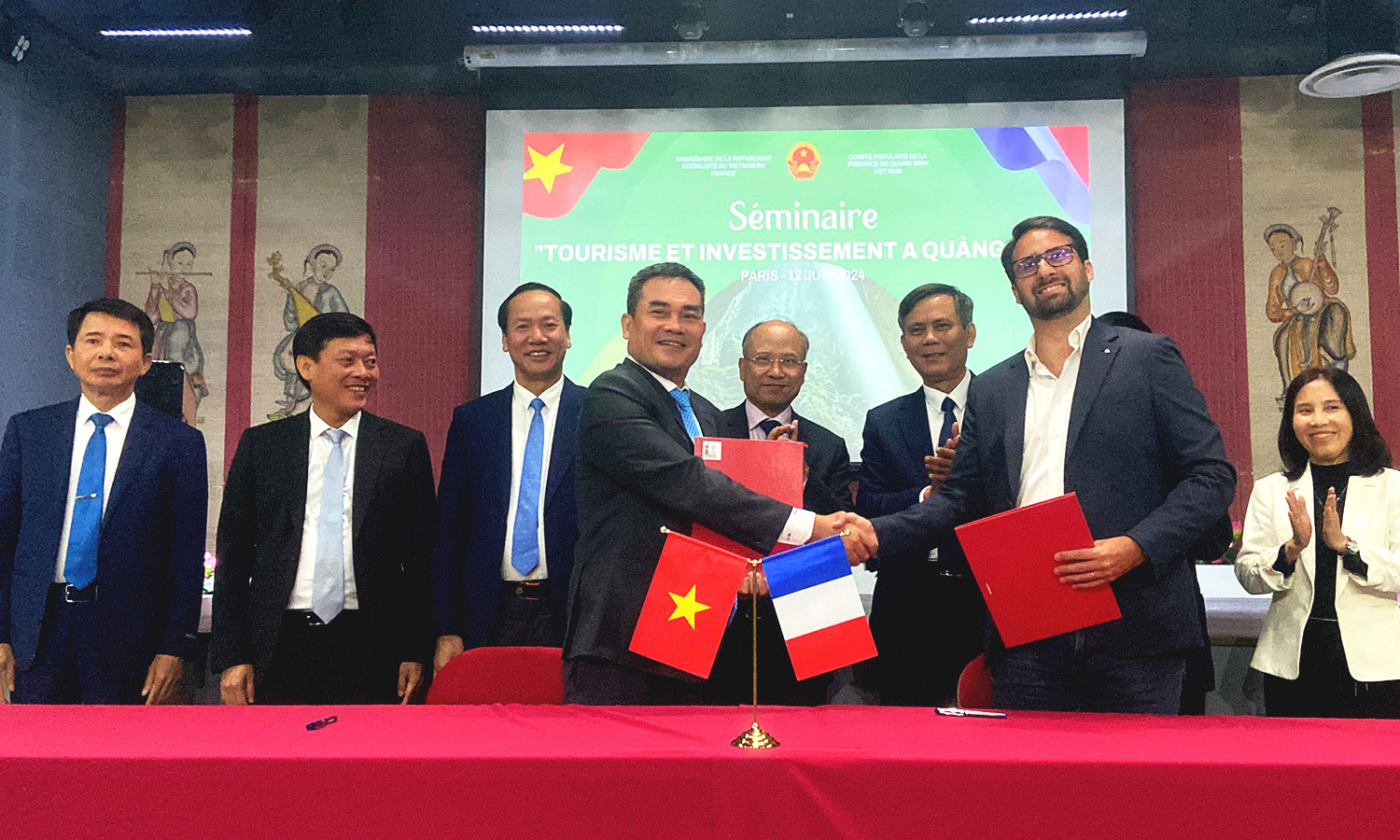 - Ảnh 13. - Ảnh 13.