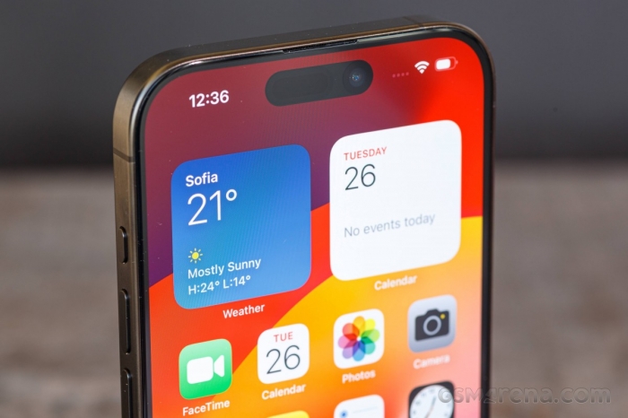 Đây là chiếc iPhone 3 mắt nhỏ gọn, hiệu năng khỏe, giá rẻ đáng mua nhất tháng 10 iphone 15 pro 11