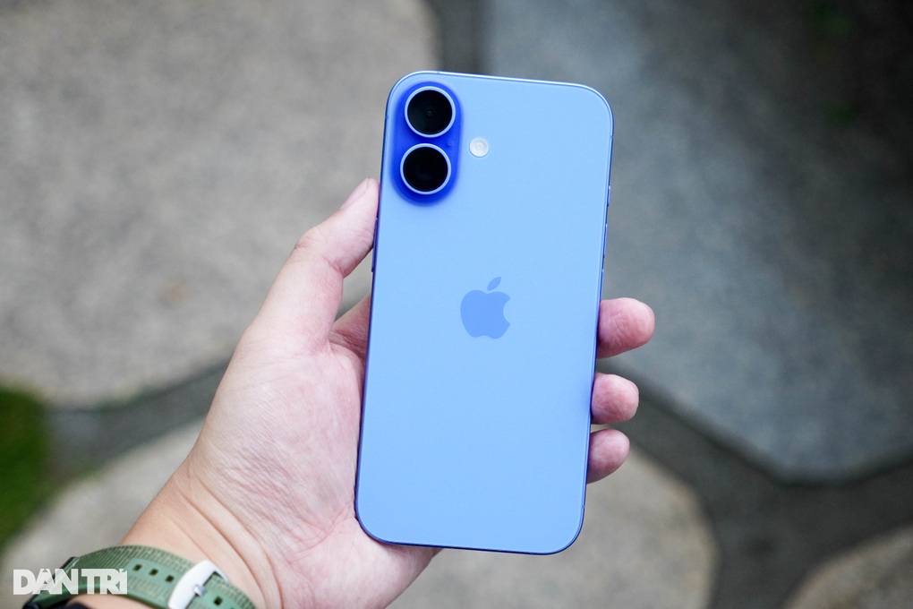 Giá iPhone 16 giảm lần đầu kể từ khi ra mắt tại Việt Nam - 1 Giá iPhone 16 giảm lần đầu kể từ khi ra mắt tại Việt Nam - 1
