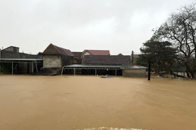 Tình hình mưa lũ ở Quảng Bình vẫn đang diễn biến phức tạp. Tình hình mưa lũ ở Quảng Bình vẫn đang diễn biến phức tạp.