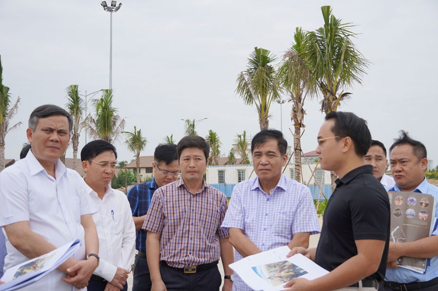 quang binh xem xet dau tu co so ha tang phuc vu du lich ven bien bao ninh1728044913 8209