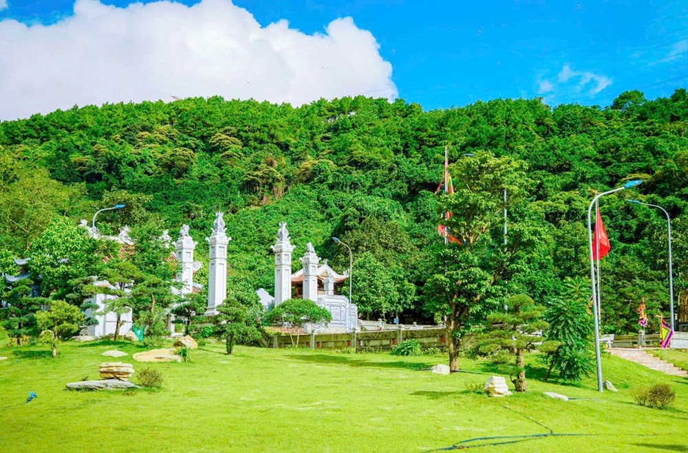 Quảng Bình công nhận Đền Thánh mẫu Liễu Hạnh ở đèo Ngang là điểm du lịch | Du lịch Quảng Bình công nhận Đền Thánh mẫu Liễu Hạnh ở đèo Ngang là điểm du lịch - ảnh 4