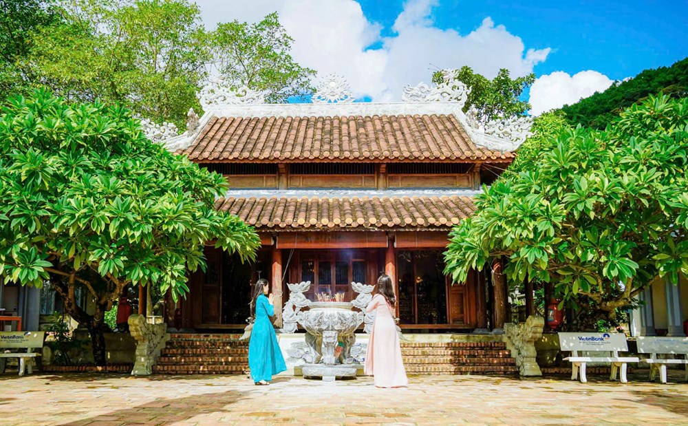 Quảng Bình công nhận Đền Thánh mẫu Liễu Hạnh ở đèo Ngang là điểm du lịch | Du lịch Quảng Bình công nhận Đền Thánh mẫu Liễu Hạnh ở đèo Ngang là điểm du lịch - ảnh 3