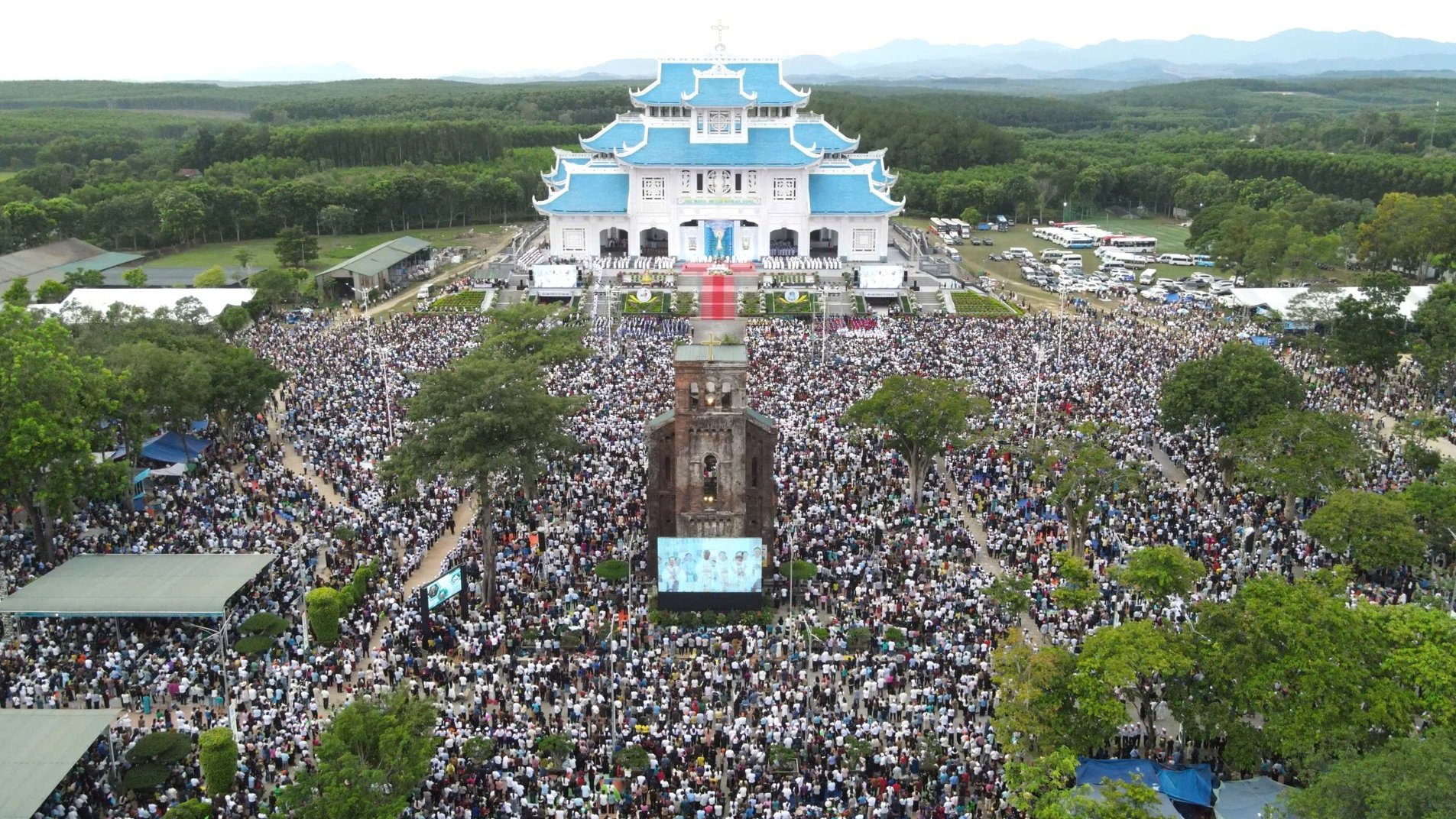 165707tai dinh vi du lich quang tri moi 1656