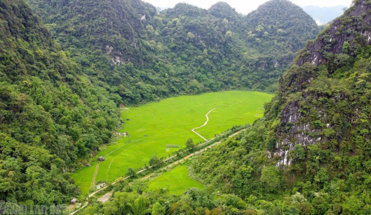 Có một "Sơn Đoòng" đẹp nao lòng giữa đại ngàn Pù Luông Có một "Sơn Đoòng" đẹp nao lòng giữa đại ngàn Pù Luông - 13