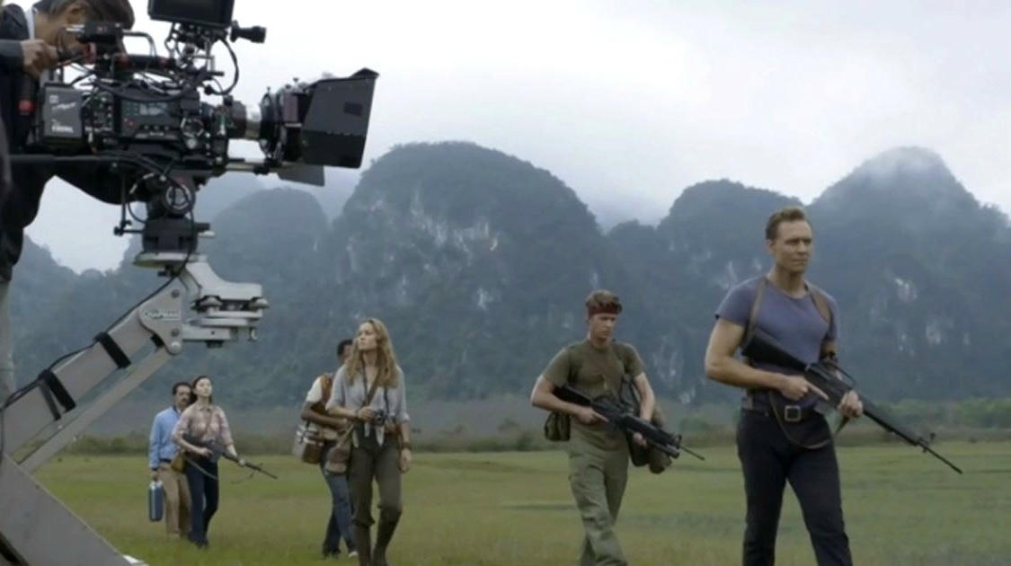 Kỳ vọng du lịch Quảng Trị 'ăn theo' phim 'bom tấn' của Bollywood Siêu phẩm Kong: Skull Island khi đang bấm máy tại Làng Du lịch Tân Hóa (Quảng Trị) năm 2016. Ảnh: Legendary Pictures
