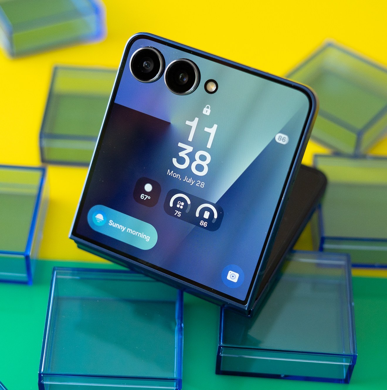 So sánh Galaxy Z Flip 7 và iPhone 16: Flagship nào đáng mua 2025? - 6