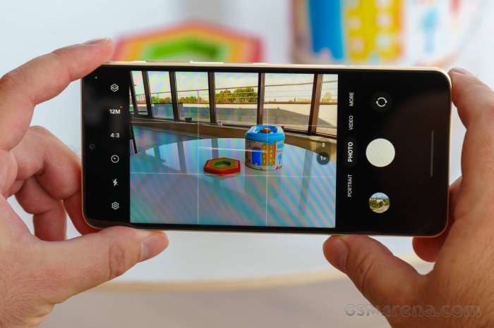 Cầm 2 triệu rinh ngay vua Android giá rẻ Galaxy A06, thiết kế cam kép đẹp như iPhone 16 Galaxy A06 15