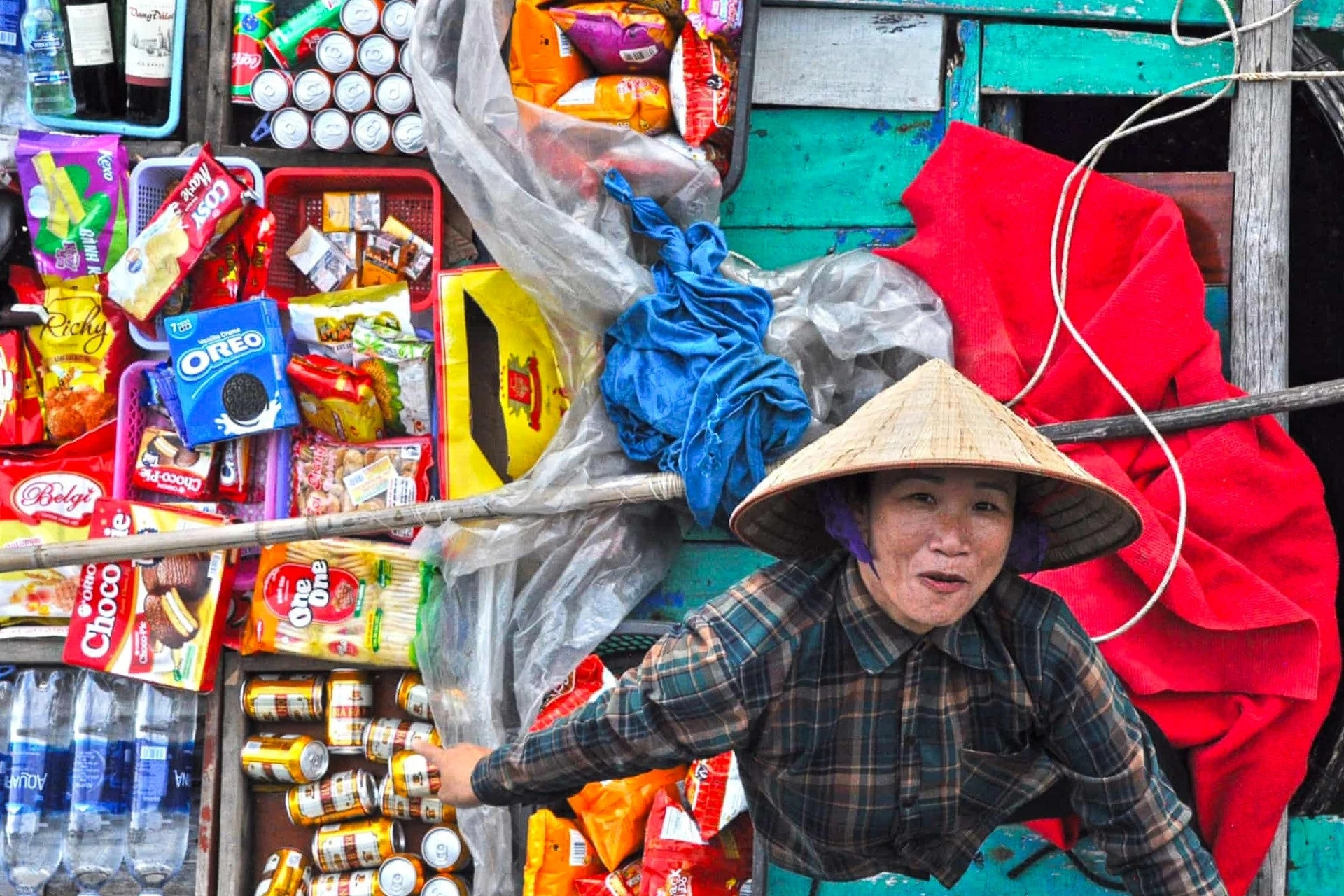 Tạp chí du lịch danh tiếng ca ngợi hang Sơn Đoòng kỳ vĩ nhất hành tinh canh thuyen hang rong tren vinh ha long lot top anh dep the gioi 103027