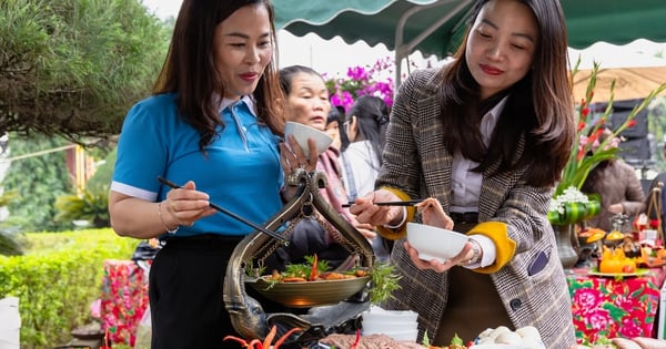 Ẩm thực là điểm nhấn níu chân du khách