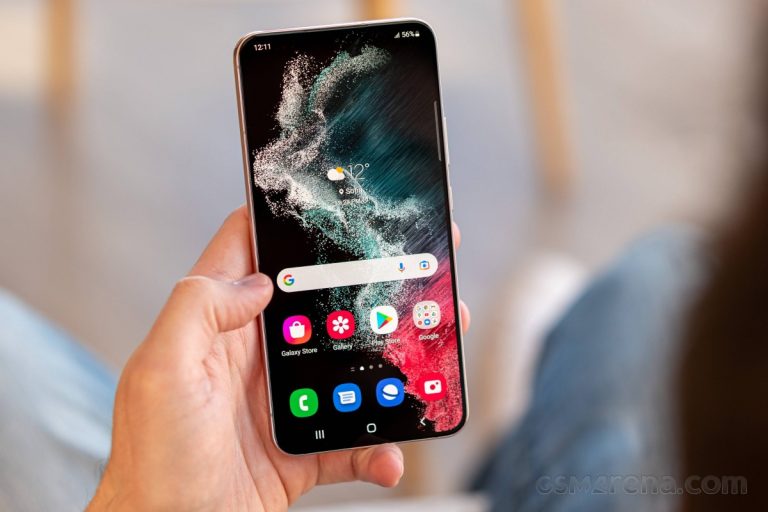 Galaxy S22 Plus giảm thủng sàn tháng 8, ngon hơn iPhone 16, khiến iPhone 11, iPhone 12 vào thế khó