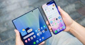 galaxy z fold7 iphone 16 pro max cropped 1756463560560