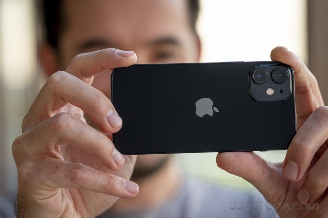 Đây là iPhone màn OLED rẻ nhất Việt Nam, trang bị chẳng kém iPhone 16 nhiều nhưng chỉ hơn 4 triệu gia-iphone-12-mini-06012023123318-1676344851.jpg