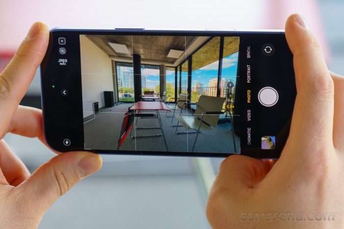 OnePlus Ace 6T rò rỉ, iPhone 16 Plus giá rẻ, Galaxy S24 Ultra giảm kỷ lục iPhone 16 Plus 12