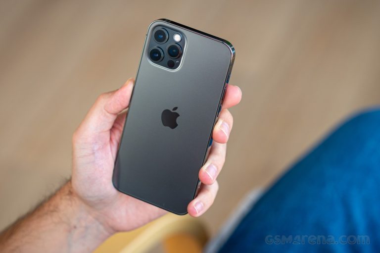 iPhone 12 Pro chỉ từ 8 triệu, độ ngon không kém nhiều iPhone 16 Pro, 3 mắt camera ăn đứt iPhone 16