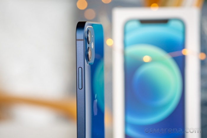 iPhone 12 giá vét kho tháng 8, dưới 10 triệu sâu, màn OLED, camera kép như iPhone 16 iphone 12 rv 4