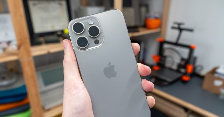 Rẻ hơn 16 Pro Max tới 3 triệu, tính năng chênh lệch không đáng kể