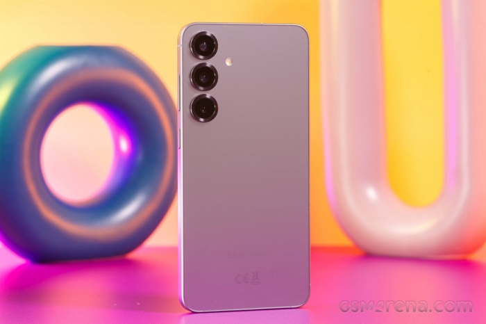 iPhone 12 vét kho, iPhone XS Max rẻ như bèo, Galaxy S25 Plus giảm sâu plus 9