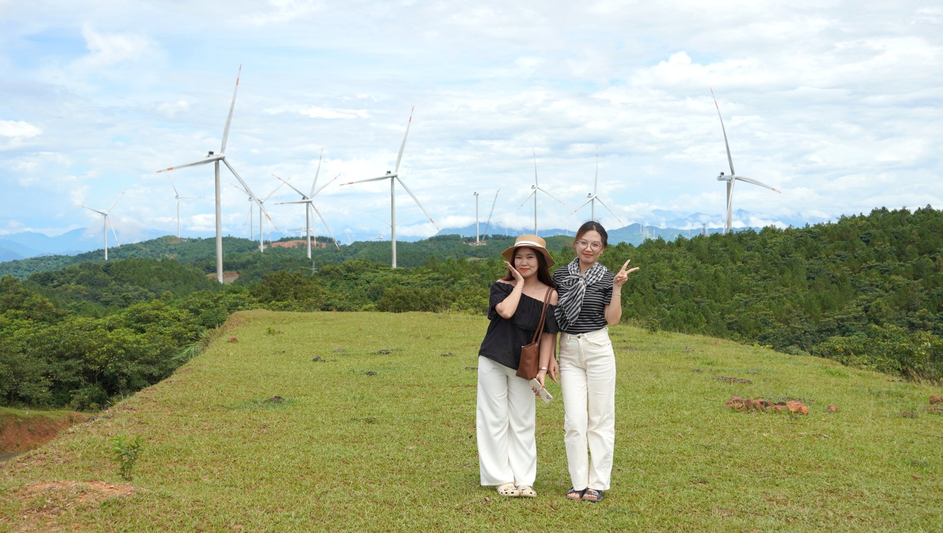tai dinh vi du lich quang tri moi de du khach moc hau bao nhieu hon 1654