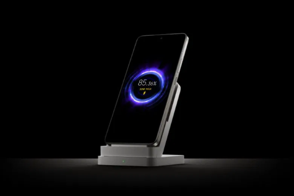 Cuộc chiến đỉnh cao của smartphone 2025 Xiaomi 14T Pro trang bị viên pin 5000mAh và sạc nhanh 120W