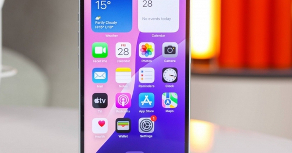 Giá iPhone 16, iPhone 16 Pro Max mới nhất giảm sốc, rẻ kịch sàn trước khi iPhone 17 ra mắt