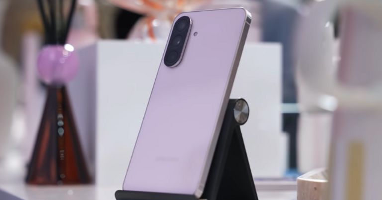 Chiếc smartphone Samsung giá chưa tới 7 triệu nhưng màn hình “nhỉnh” hơn iPhone 16 Plus