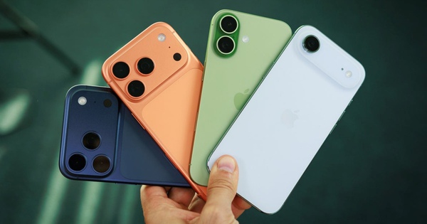 Nhanh hơn hẳn đời cũ, sạc nửa tiếng đủ dùng cả ngày, dùng củ Samsung cũng được