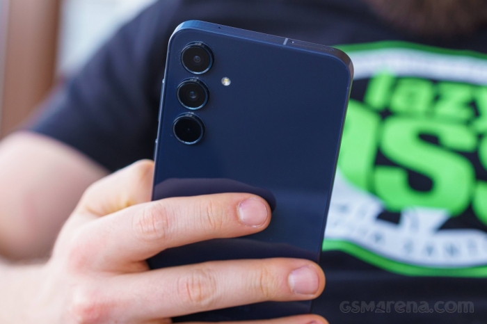 Vua tầm trung Galaxy A55 5G giá hơn 7 triệu, AI thông minh kém gì iPhone 16, ngoại hình hấp dẫn galaxy a55 3