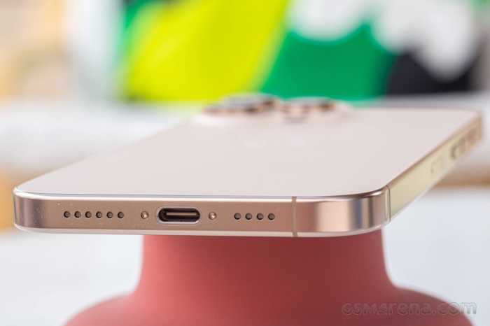 iPhone 16 Pro Max 11