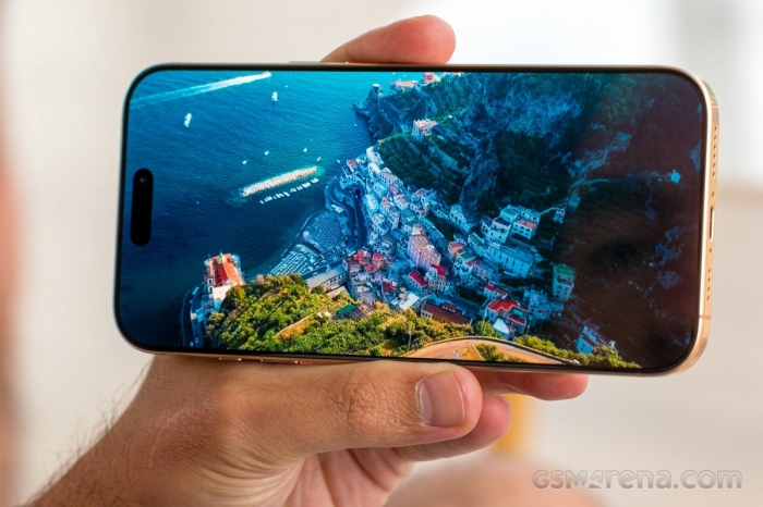 Giảm 5 triệu, không kém nhiều iPhone 17 Pro Max iPhone 16 Pro Max 13