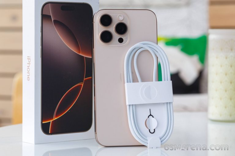 Giá iPhone 16 Pro Max chạm đáy rẻ nhất lịch sử, nên mua hay chờ iPhone 17 Pro Max giảm thêm