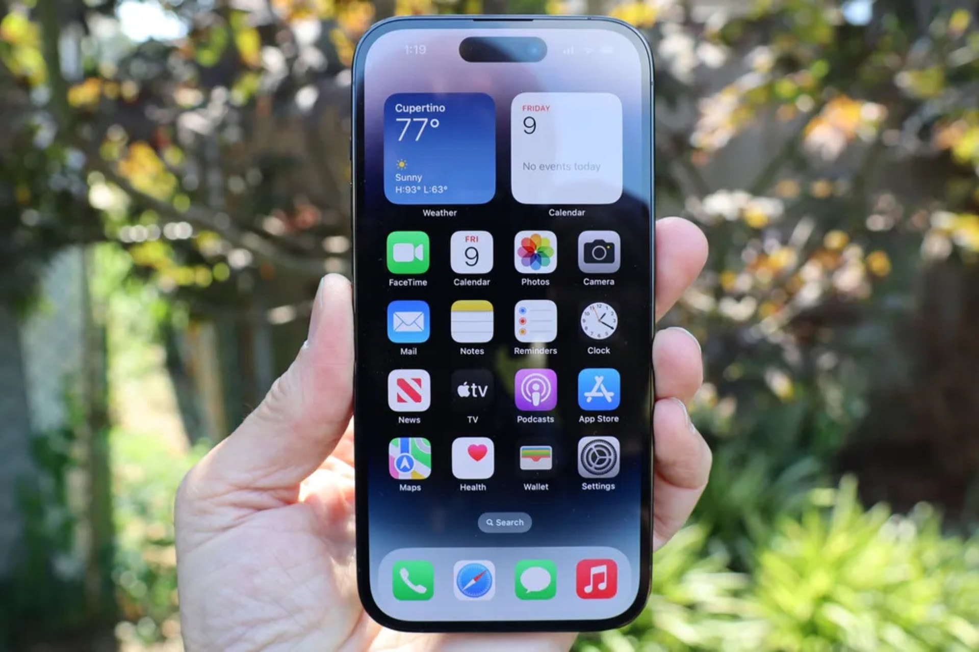 Giá rẻ bằng 1/3 iPhone 17 Pro, vẫn mạnh hơn iPhone 16 màn hình iphone 14 pro